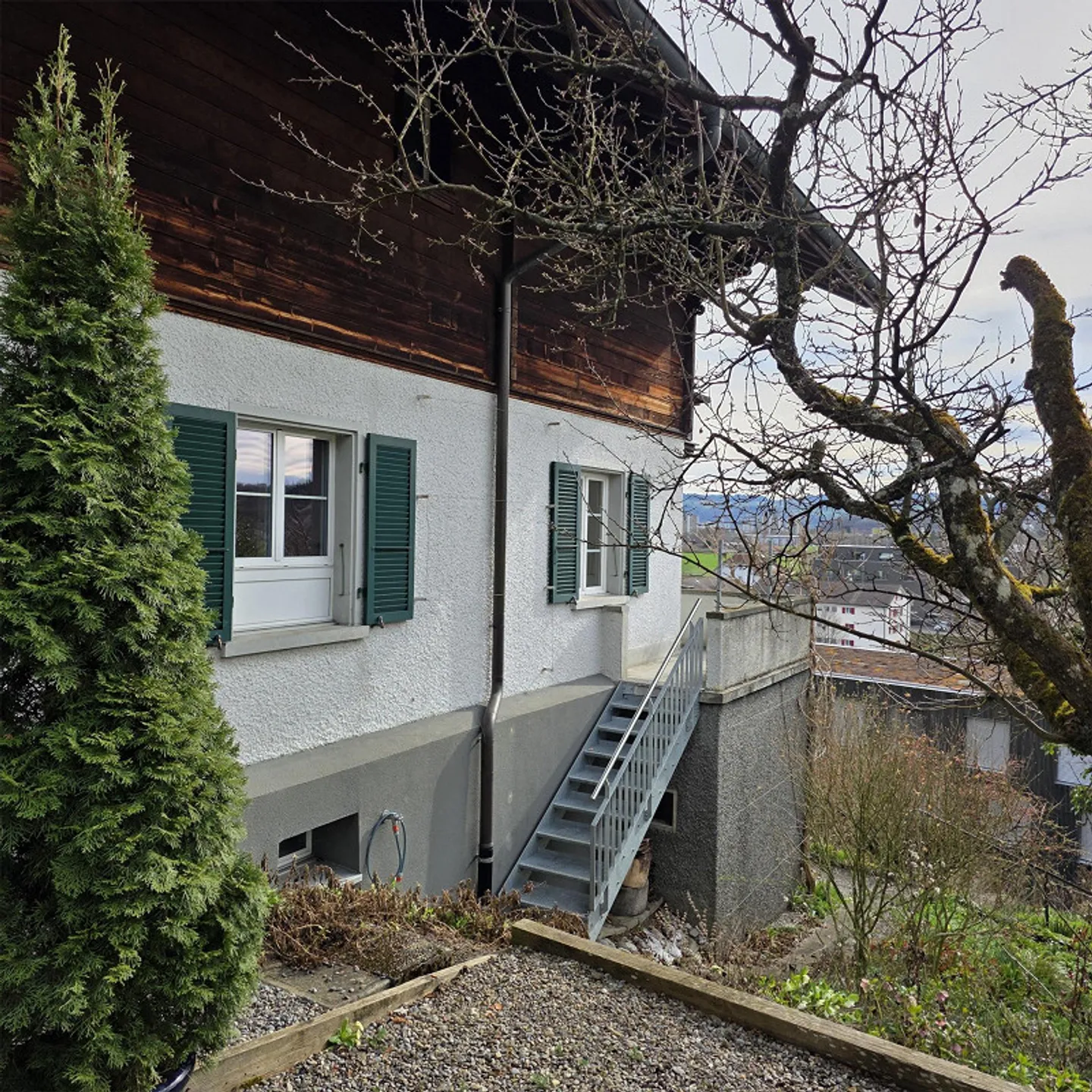 Charming 10.5-Room Single-Family House with a View in Bolligen - Photo 5 of 17