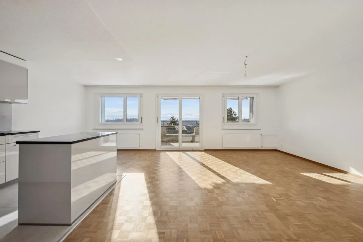 Ampio alloggio in un quartiere tranquillo - Foto 2 di 11