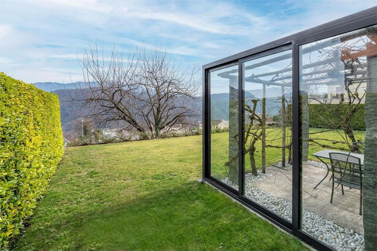Stunning Villa Golden Hill Lugano - Photo 8 of 13