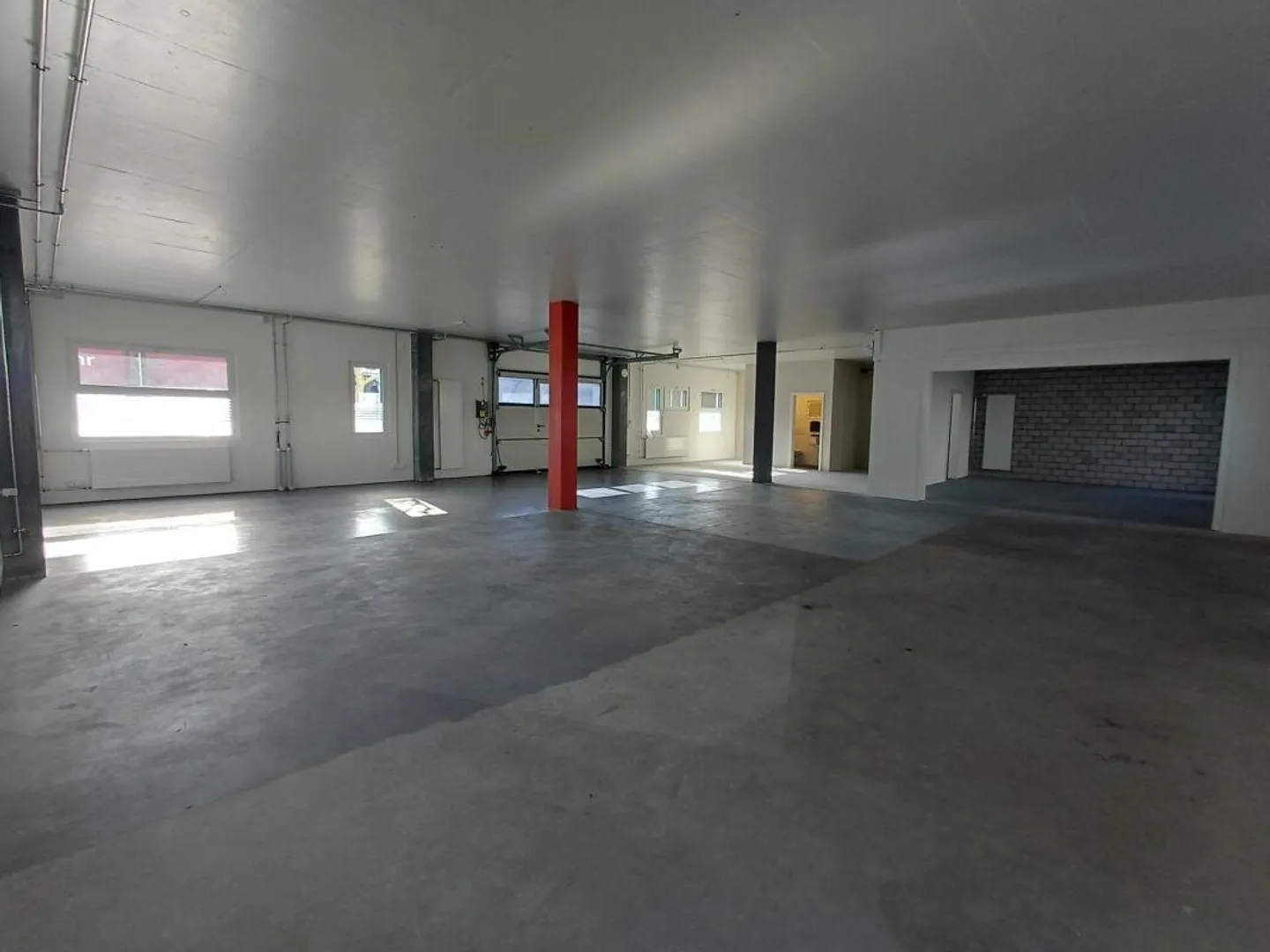 Proprietà commerciale attraente di 195m2 in affitto - Foto 2 di 6