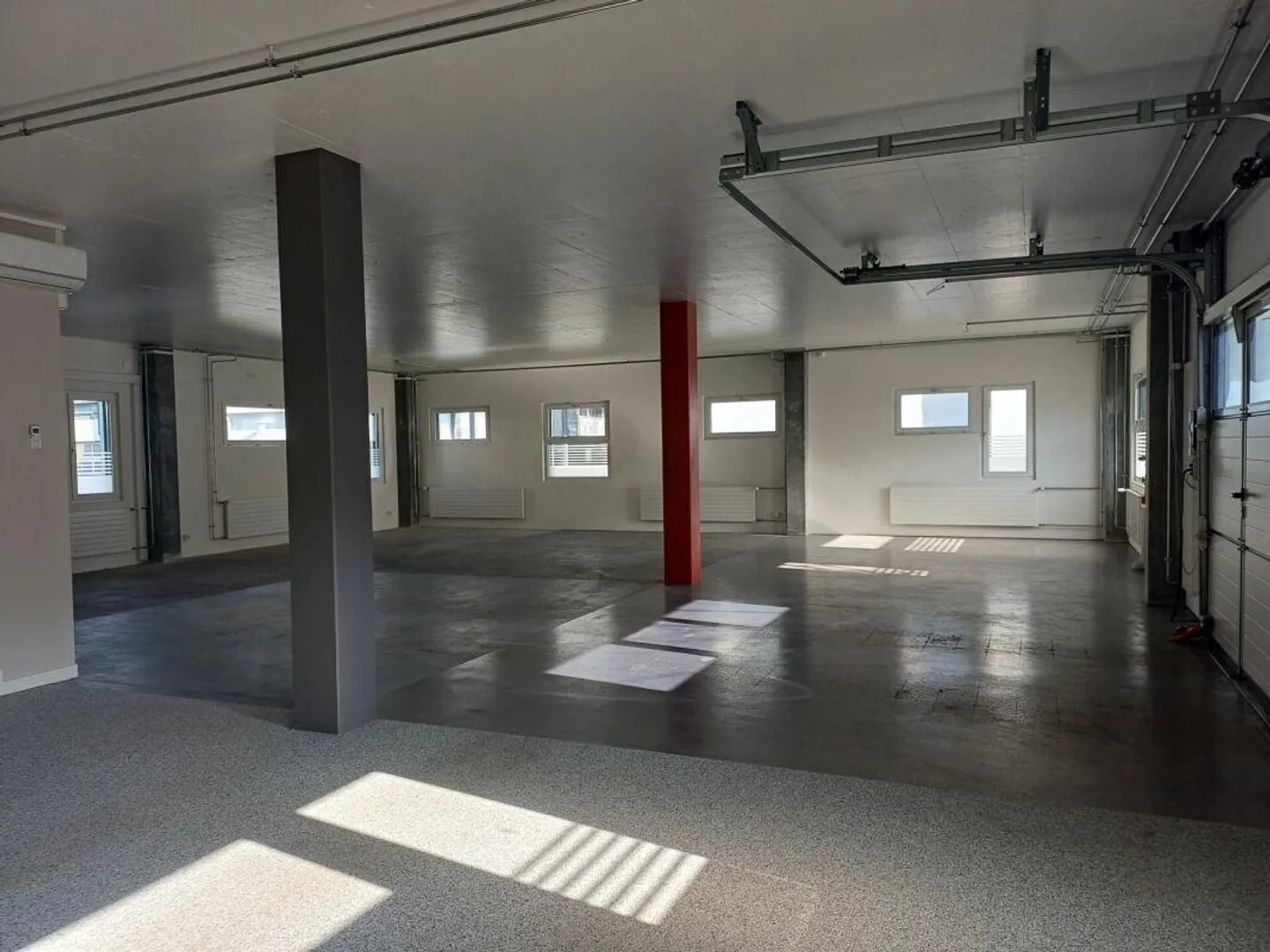 Proprietà commerciale attraente di 195m2 in affitto - Foto 3 di 6