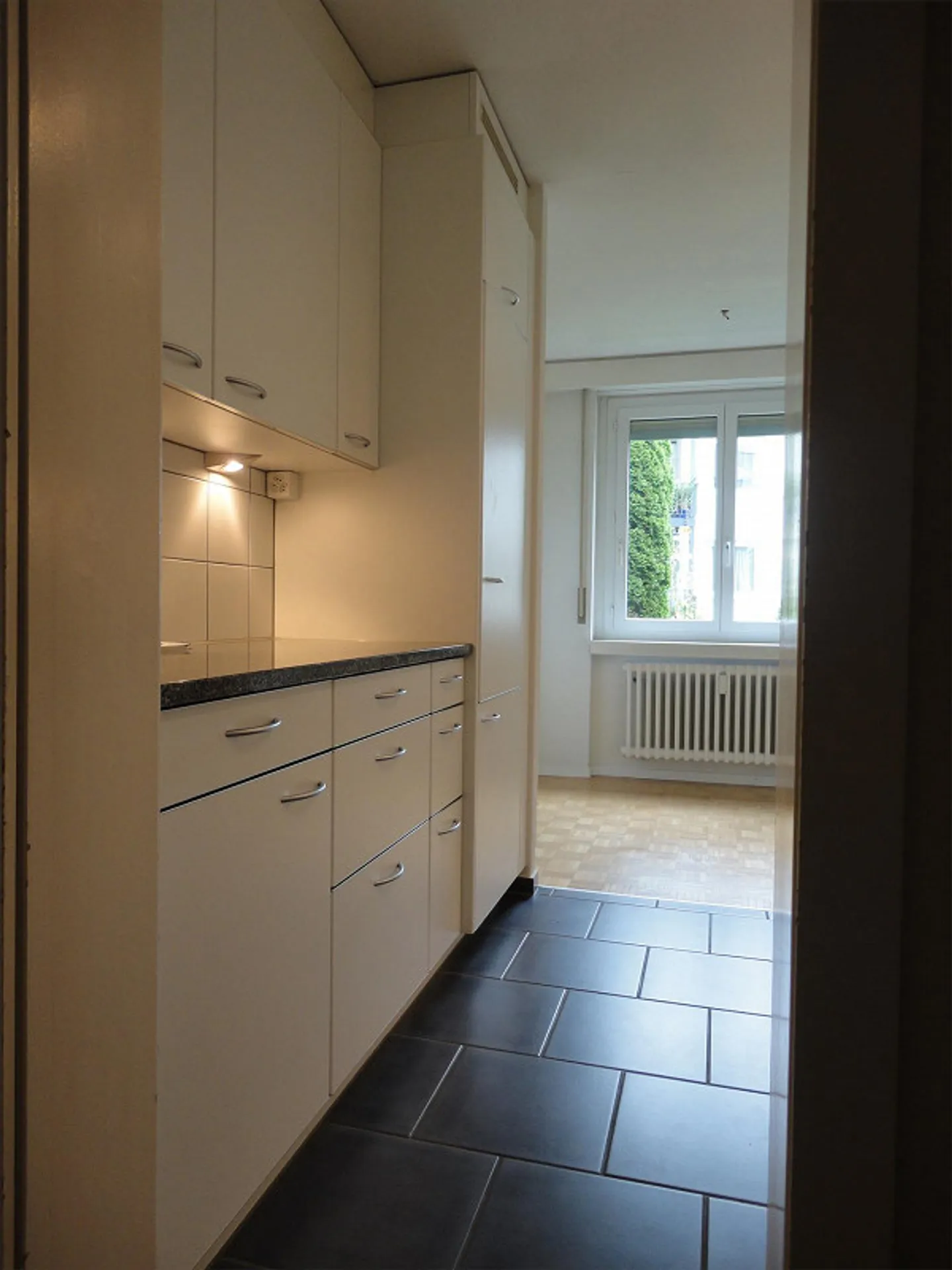 Bellissimo appartamento di 3,5 stanze in una posizione top! - Foto 3 di 10