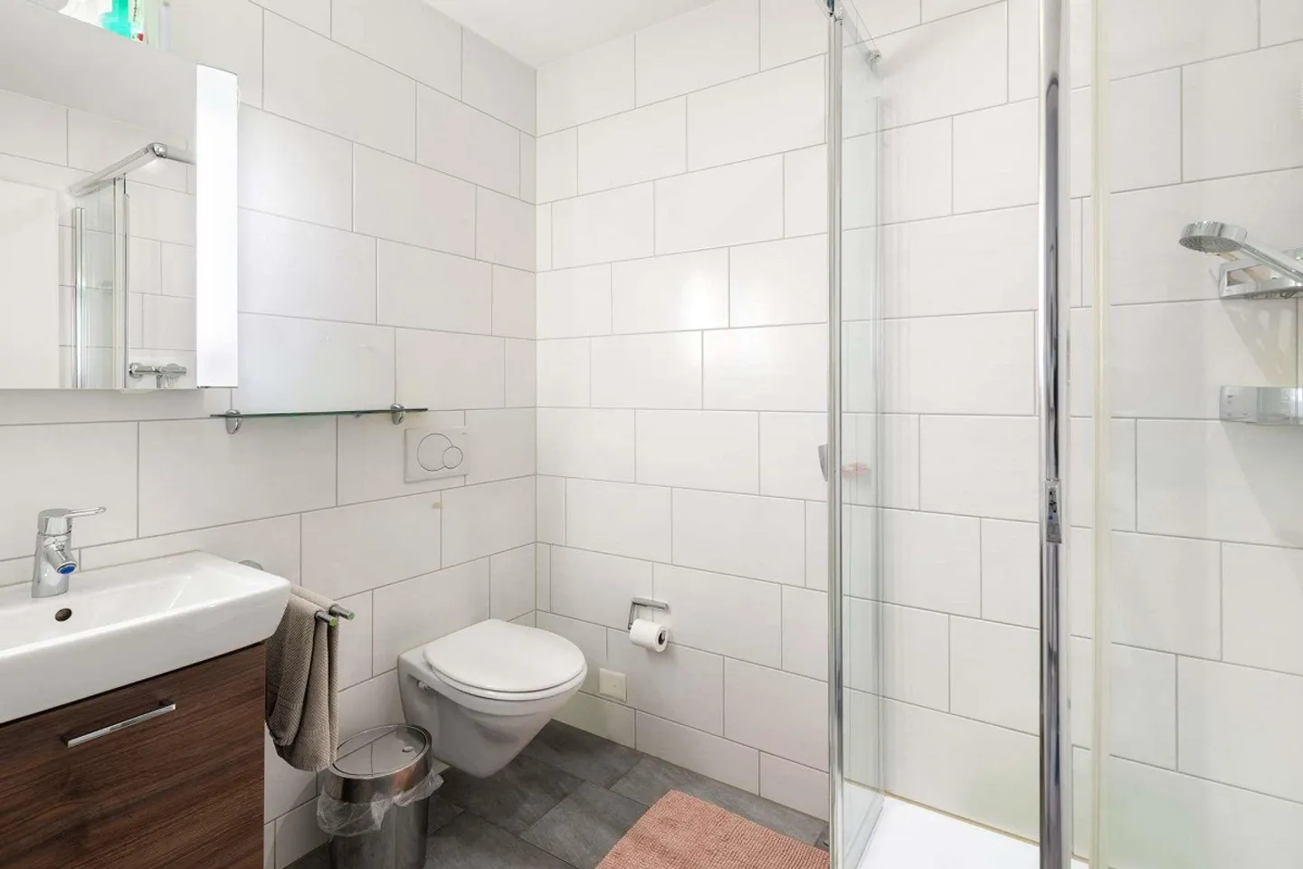 Spacious 5.5-room apartment with panoramic views and sunny orientation - Photo 9 of 11