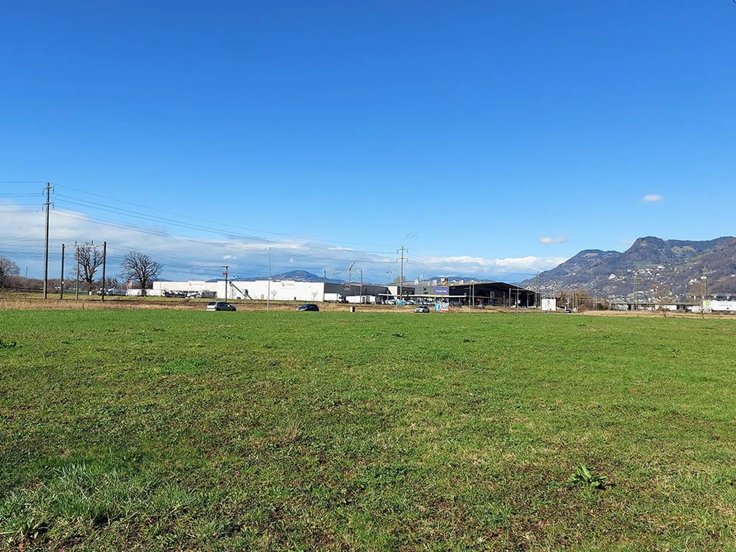 VILLENEUVE - APPARTAMENTO CON GIARDINO - 5,5 LOCALI - Foto 3 di 3