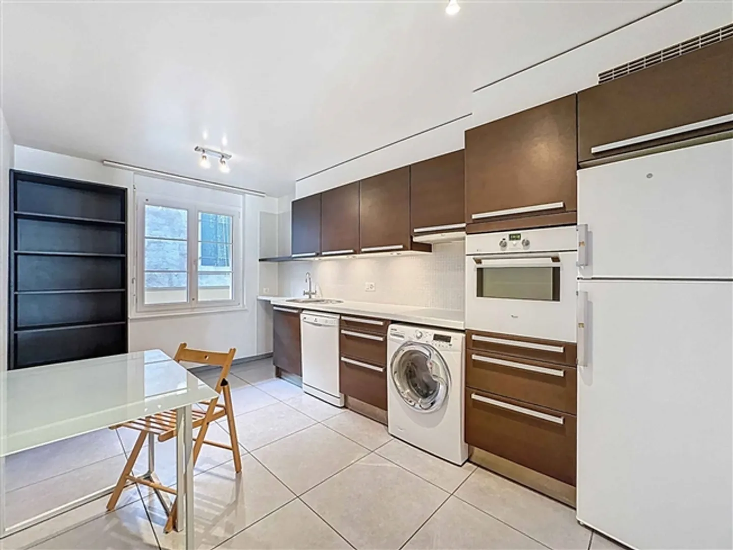 Disponibilité immédiate dans la vieille ville - Photo 6 sur 13