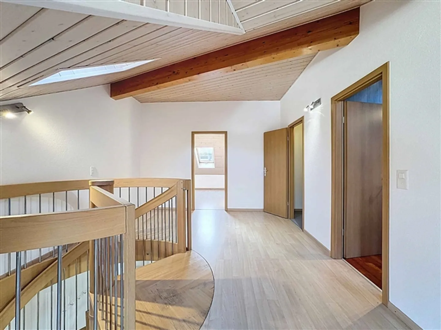 Disponibilité immédiate dans la vieille ville - Photo 9 sur 13