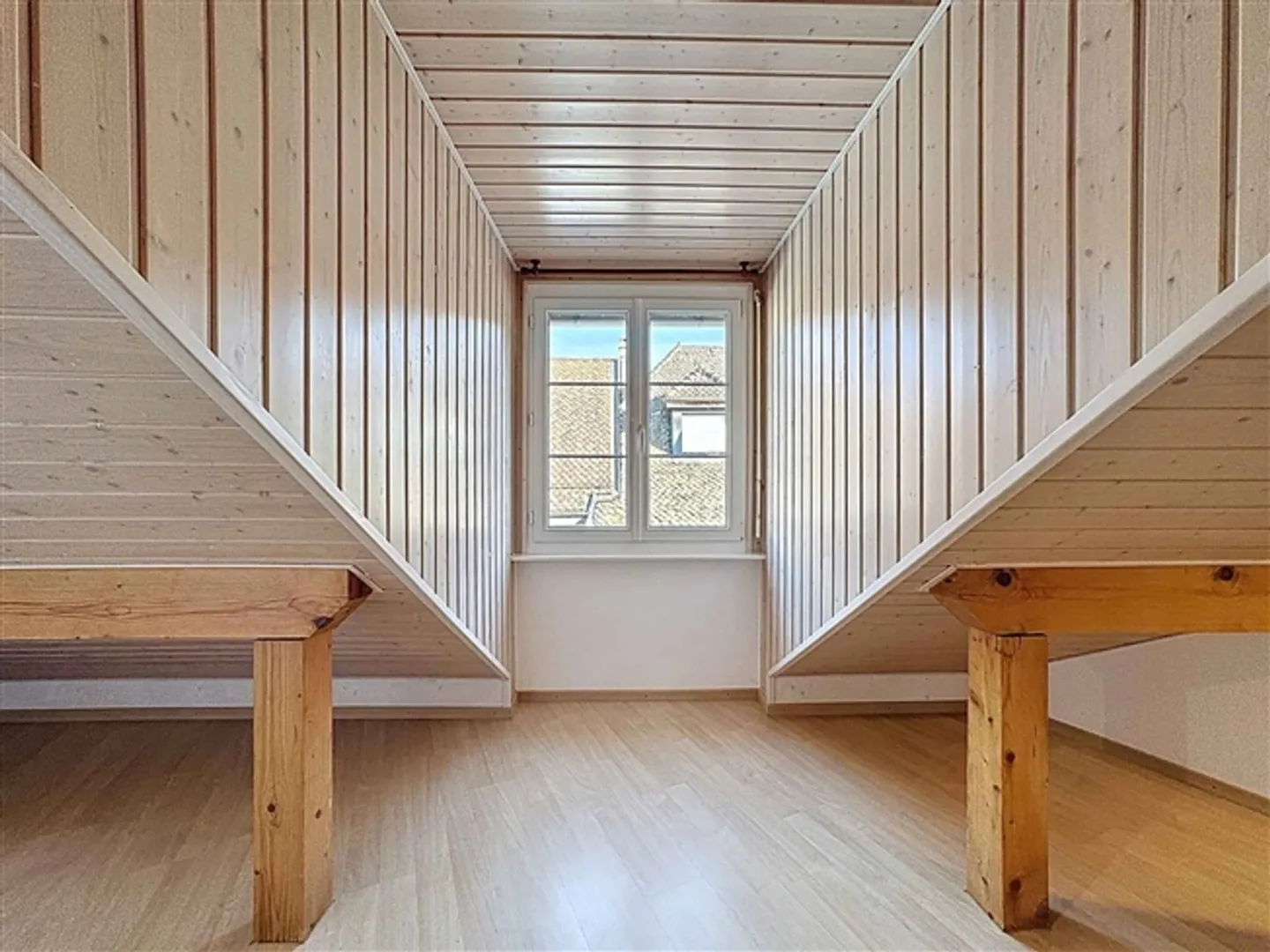 Disponibilité immédiate dans la vieille ville - Photo 10 sur 13