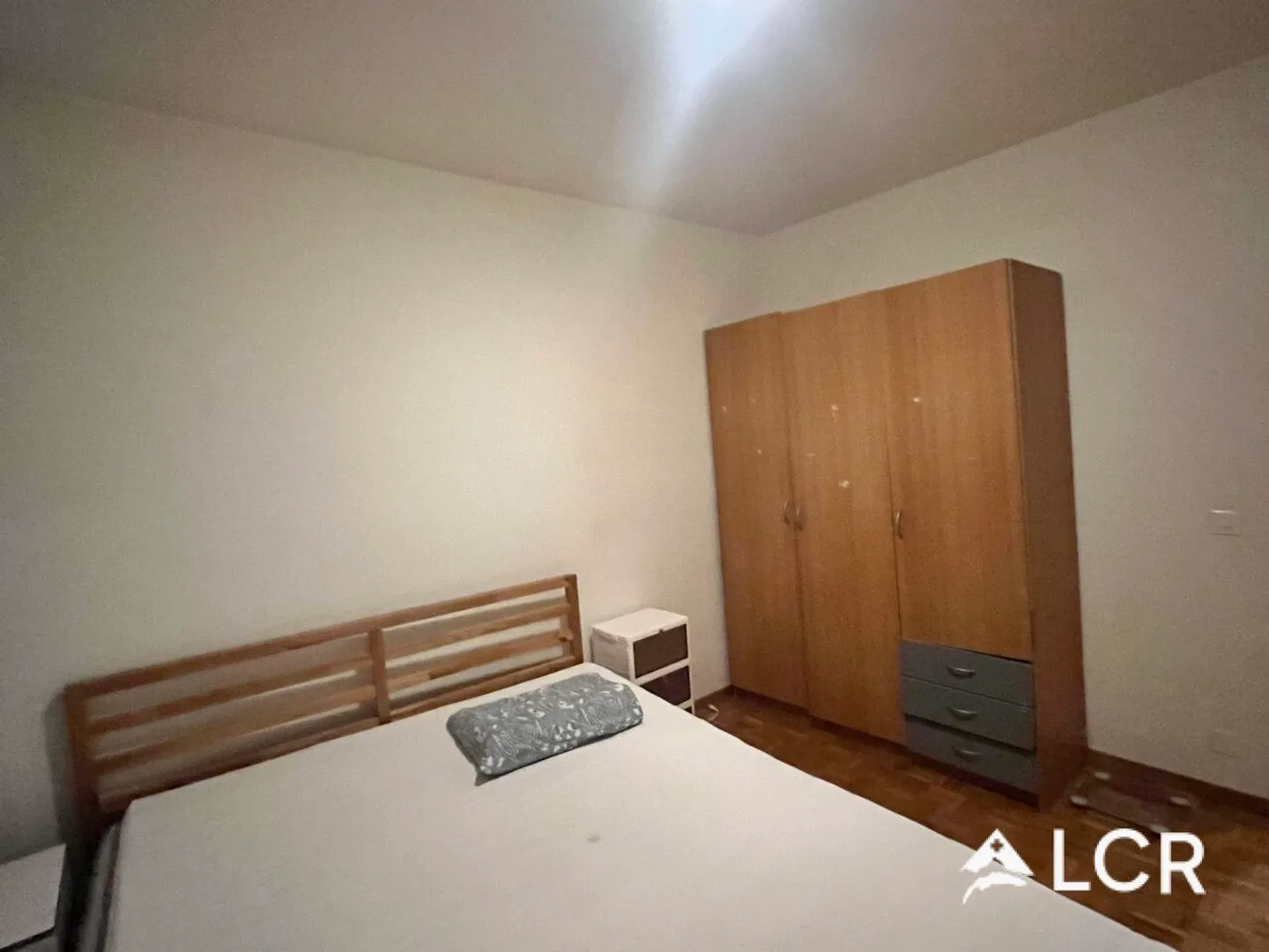 Beautiful Apartment in Geneva // 3.5 Rooms - Photo 3 of 10