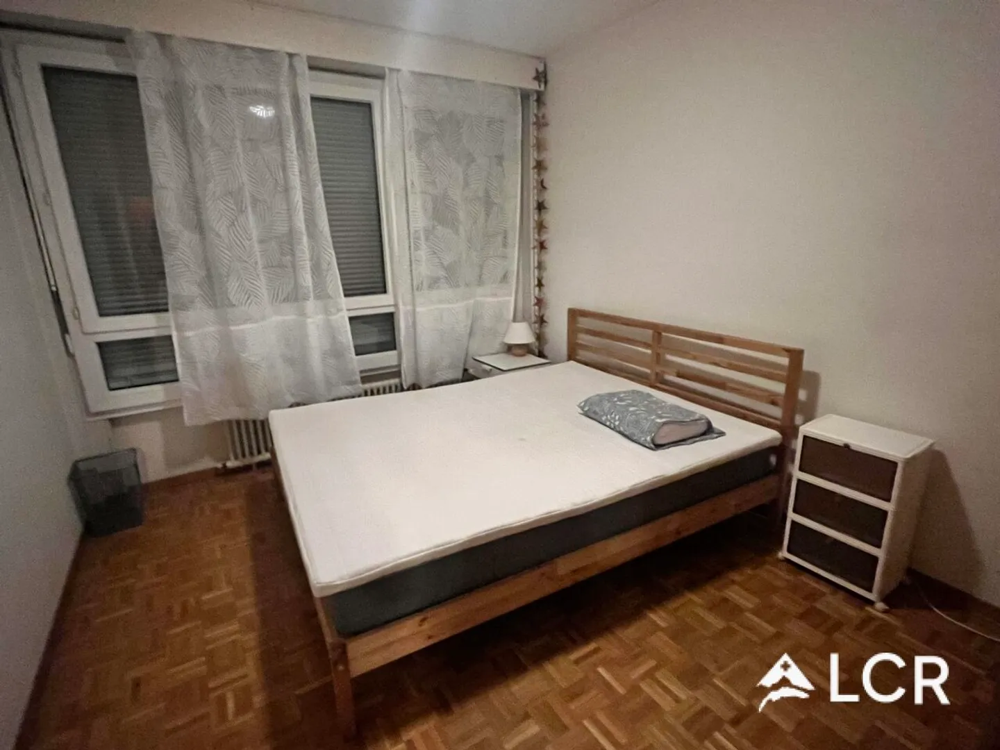 Beautiful Apartment in Geneva // 3.5 Rooms - Photo 5 of 10
