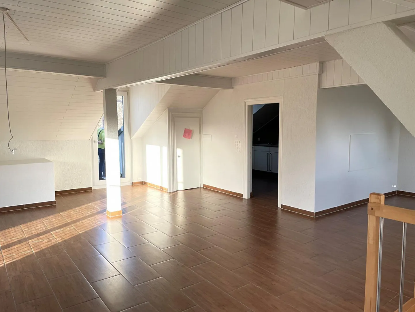 Appartement en duplex 4.5 pièces avec cheminée et machine à laver - Photo 10 sur 12