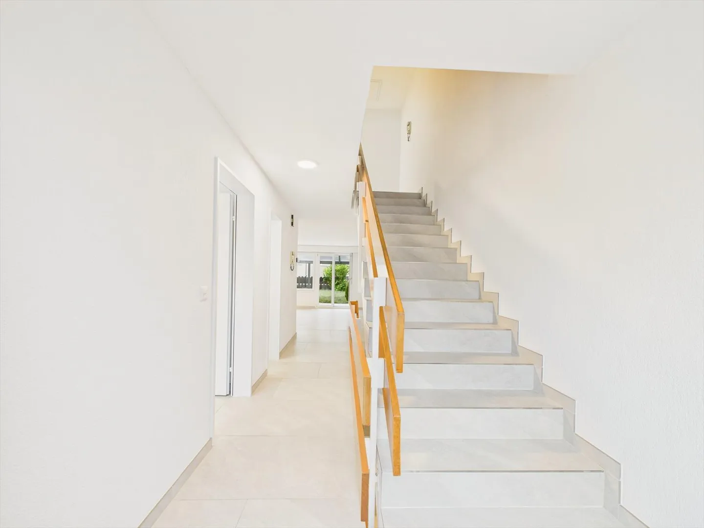 Charming 5.5-room terraced house in Wilen b. Wollerau - Photo 7 of 13