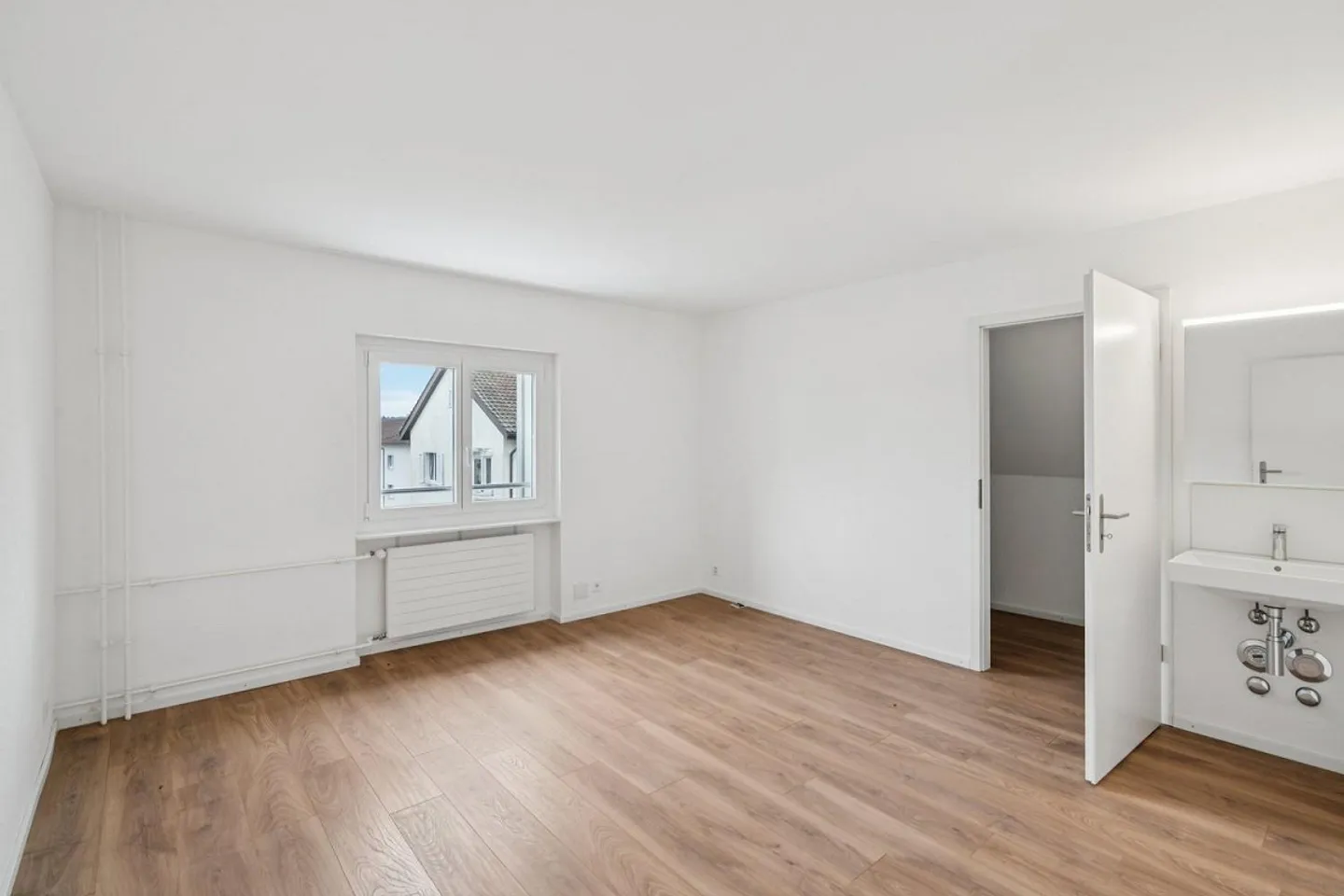 Wohnen auf höchstem Niveau – Traumhafte 6.5-Zimmer-Maisonette nach Totalsanierung - Photo 1 of 13