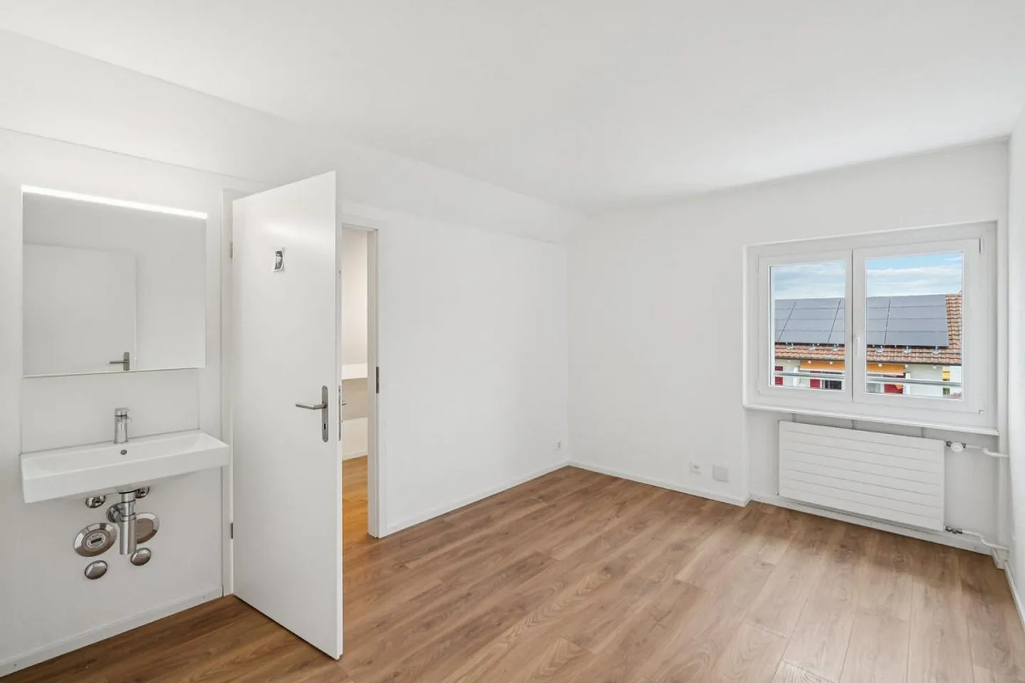 Wohnen auf höchstem Niveau – Traumhafte 6.5-Zimmer-Maisonette nach Totalsanierung - Photo 2 of 13