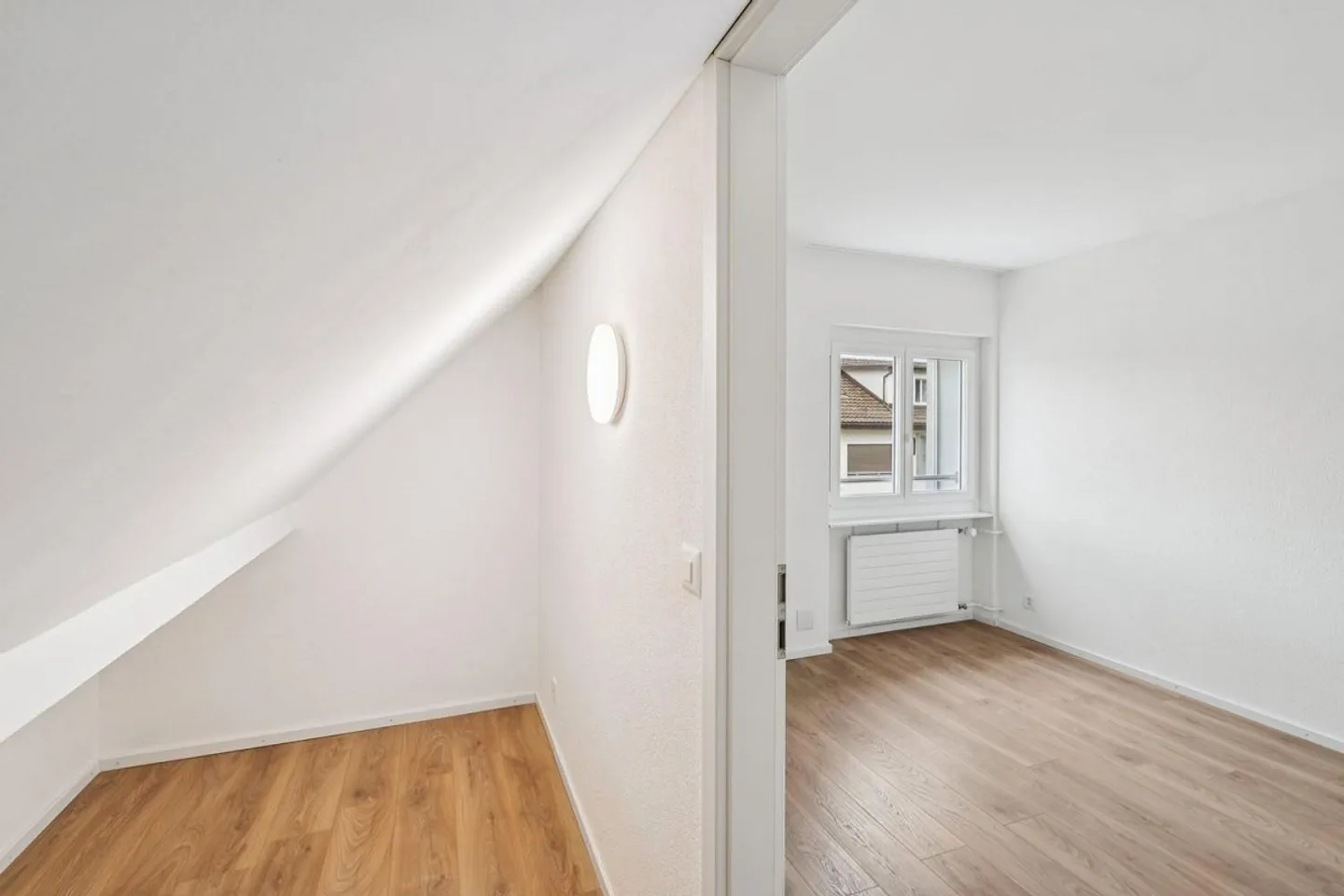 Wohnen auf höchstem Niveau – Traumhafte 6.5-Zimmer-Maisonette nach Totalsanierung - Photo 3 of 13