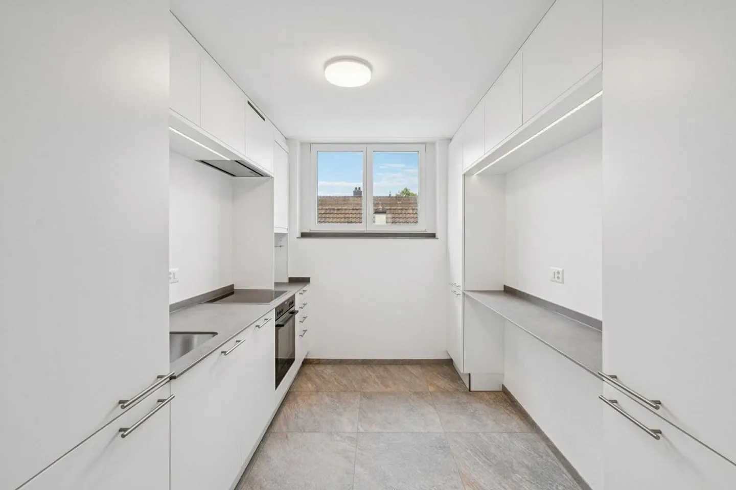 Wohnen auf höchstem Niveau – Traumhafte 6.5-Zimmer-Maisonette nach Totalsanierung - Photo 9 of 13