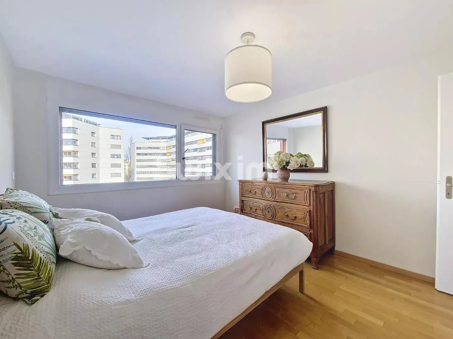 Helles Apartment mit Balkon - Foto 8 von 11
