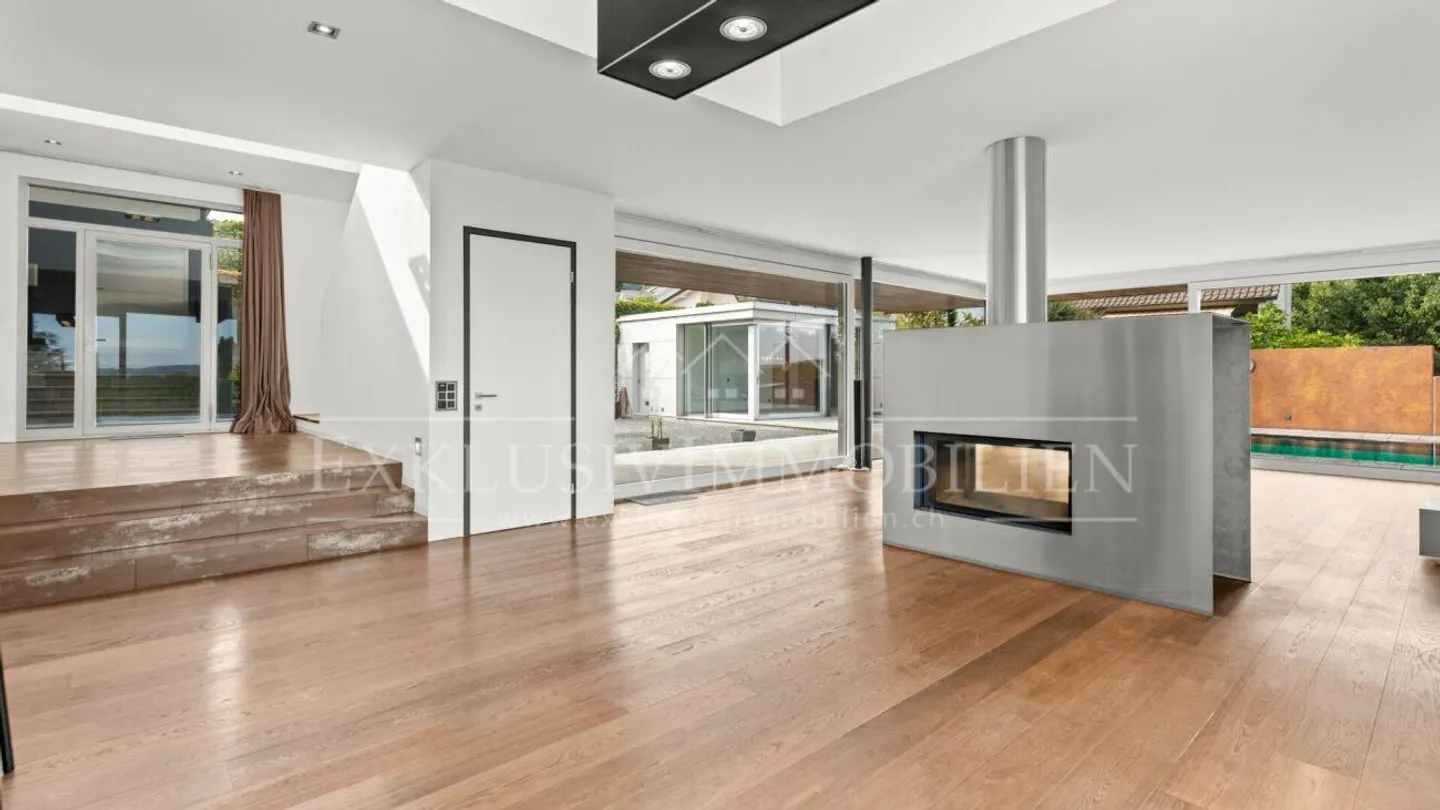 A Property with Character - Privacy, Generosity, and Quality of Life - Photo 5 of 7