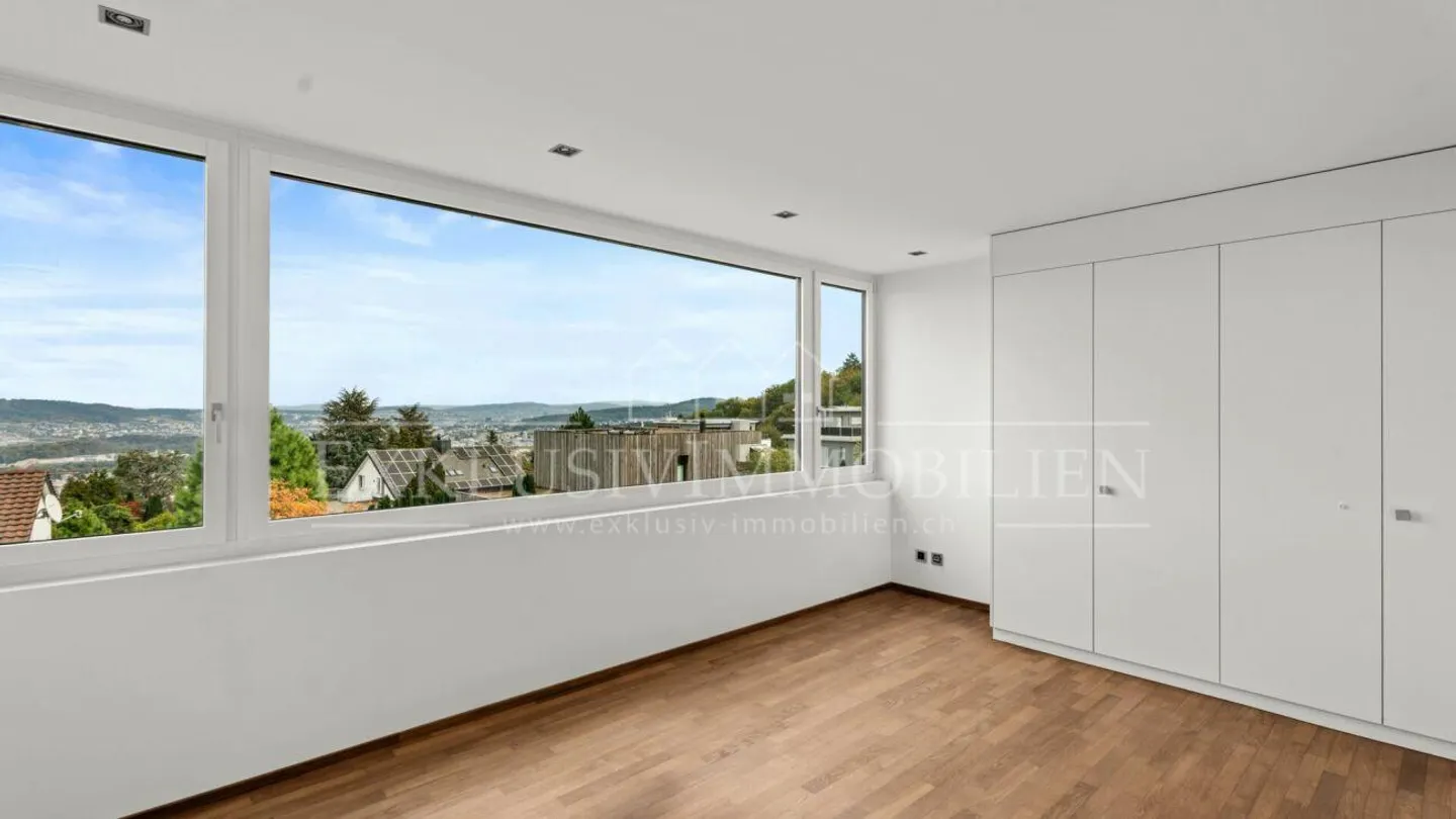 A Property with Character - Privacy, Generosity, and Quality of Life - Photo 4 of 7