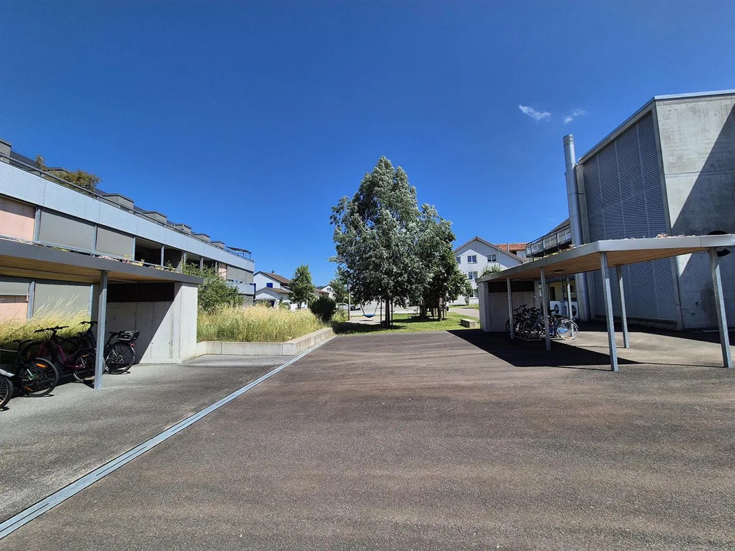 Appartement moderne sous les combles dans un endroit calme - Photo 1 sur 9