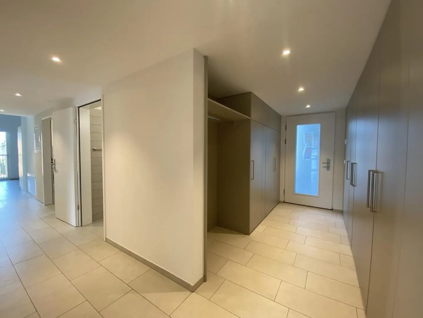 Appartement moderne sous les combles dans un endroit calme - Photo 5 sur 9