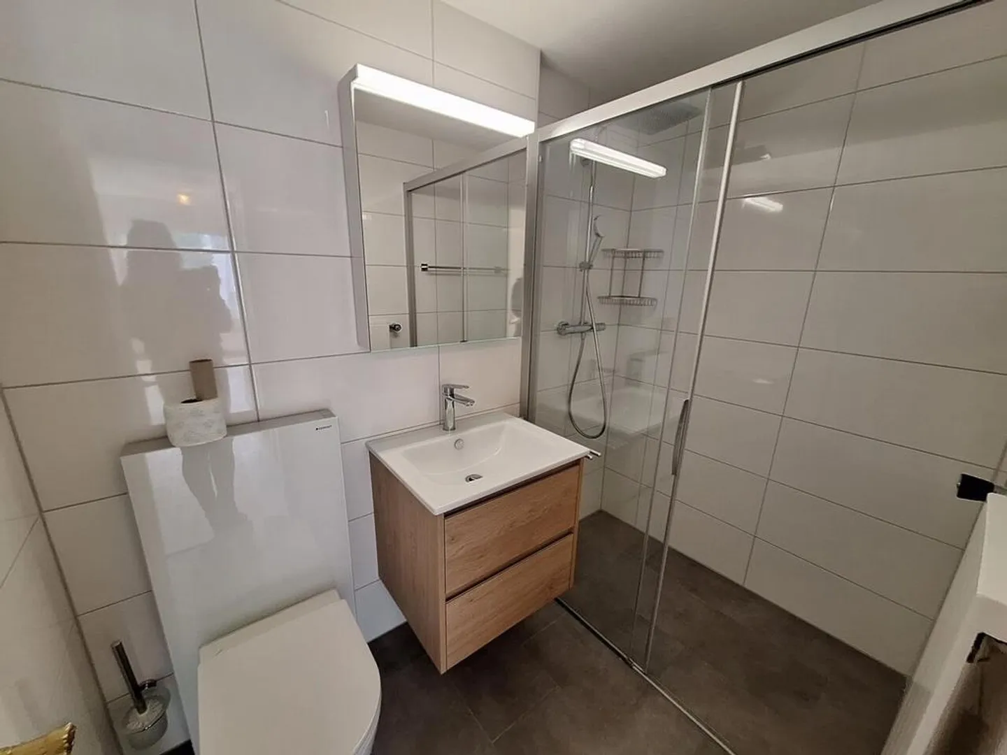SION-CENTER - BEAUTIFUL 2.5-ROOM APARTMENT WITH BALCONY - Photo 5 of 7