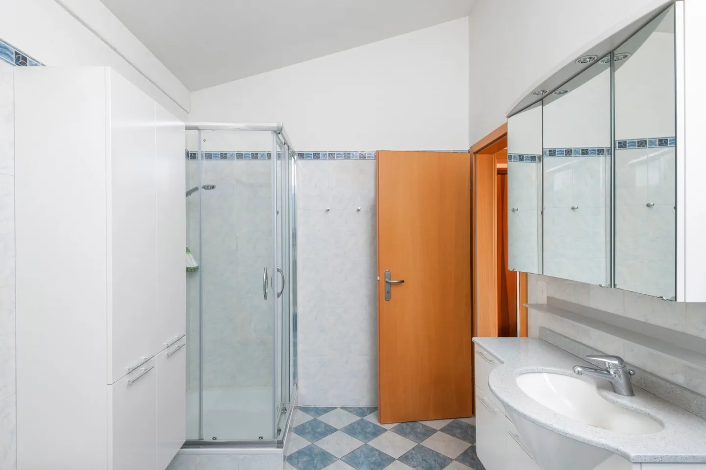 Belle maison avec grand jardin à vendre - Photo 13 sur 15