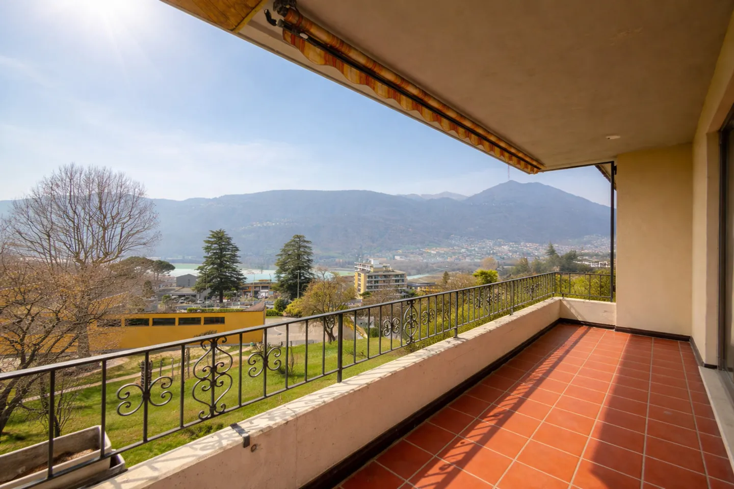 Duplex und Gartenhaus in Vezia - Foto 14 von 19