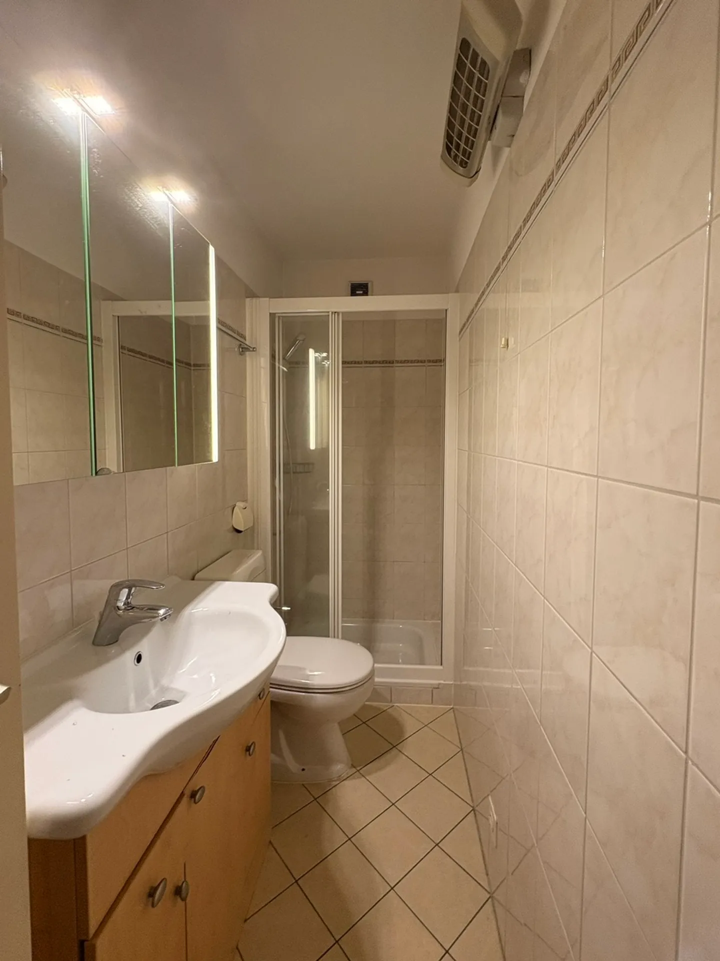 «MURALTO, 
21/2-Zimmer-Wohnung zu vermieten mit eigenem Eingang» - Foto 9 von 10