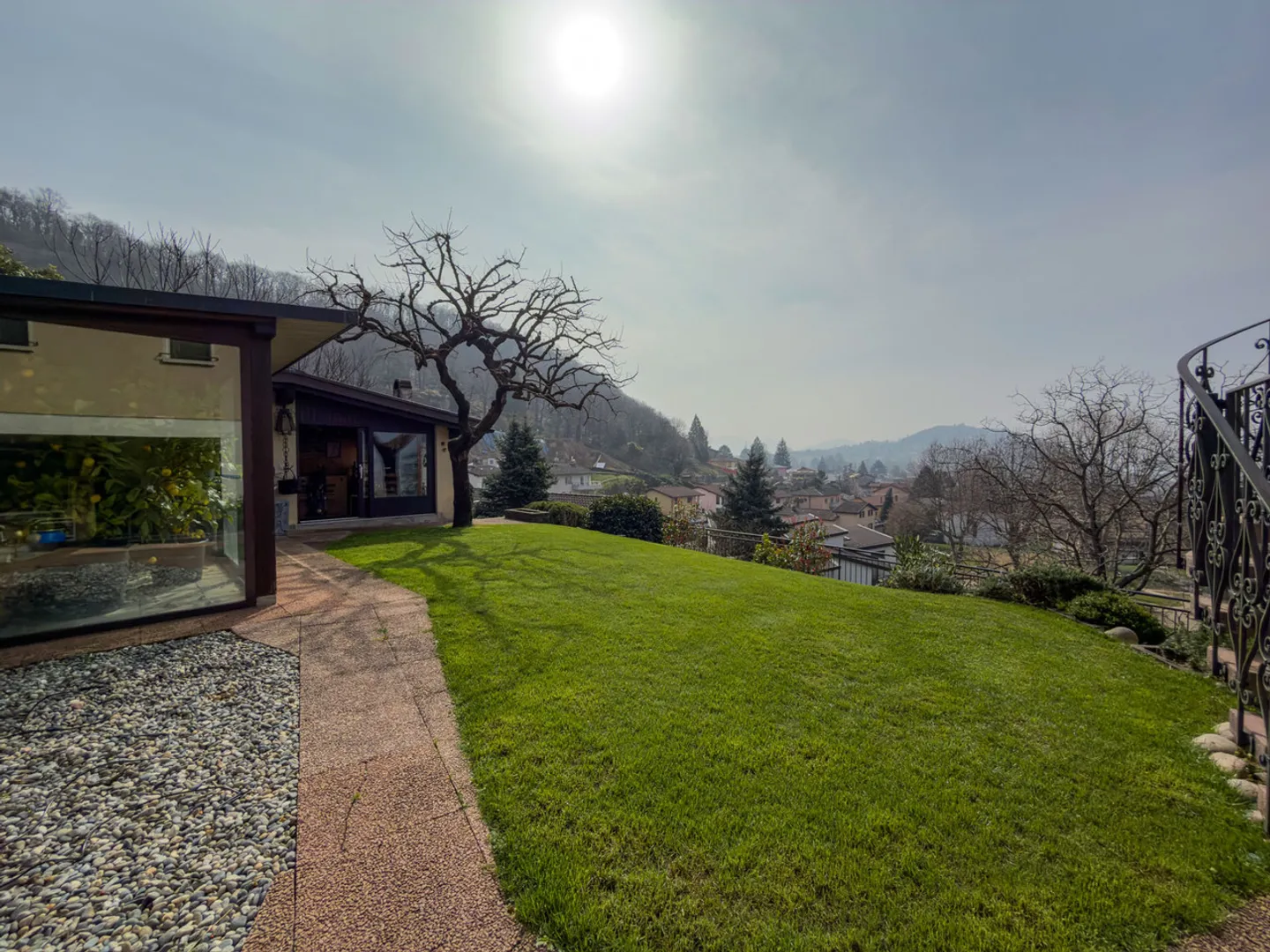 Duplex und Gartenhaus in Vezia - Foto 18 von 19