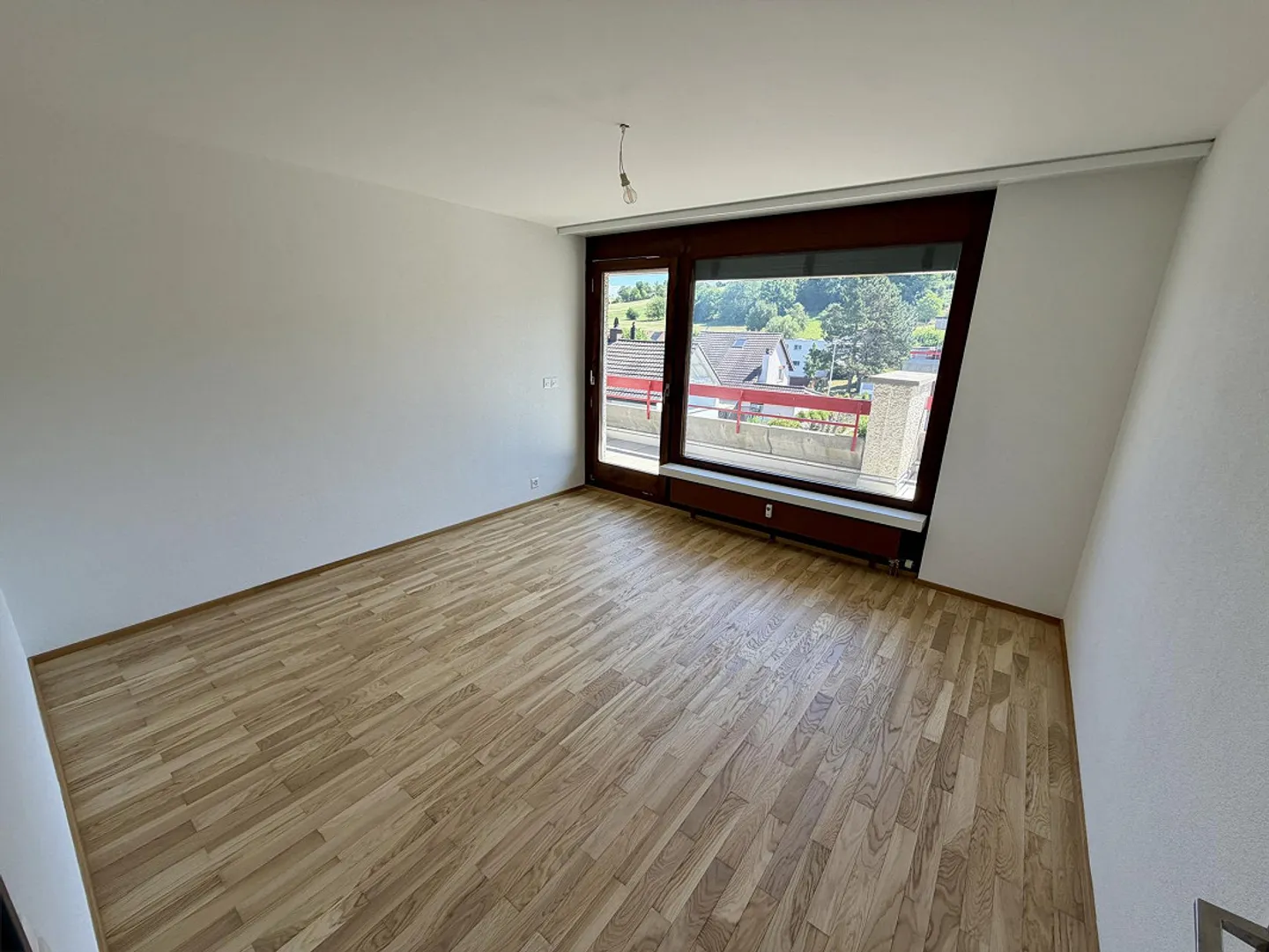 Appartamento Attico 3.5 stanze - Ristrutturato nel 2026 con grande terrazza circondata - Foto 6 di 18