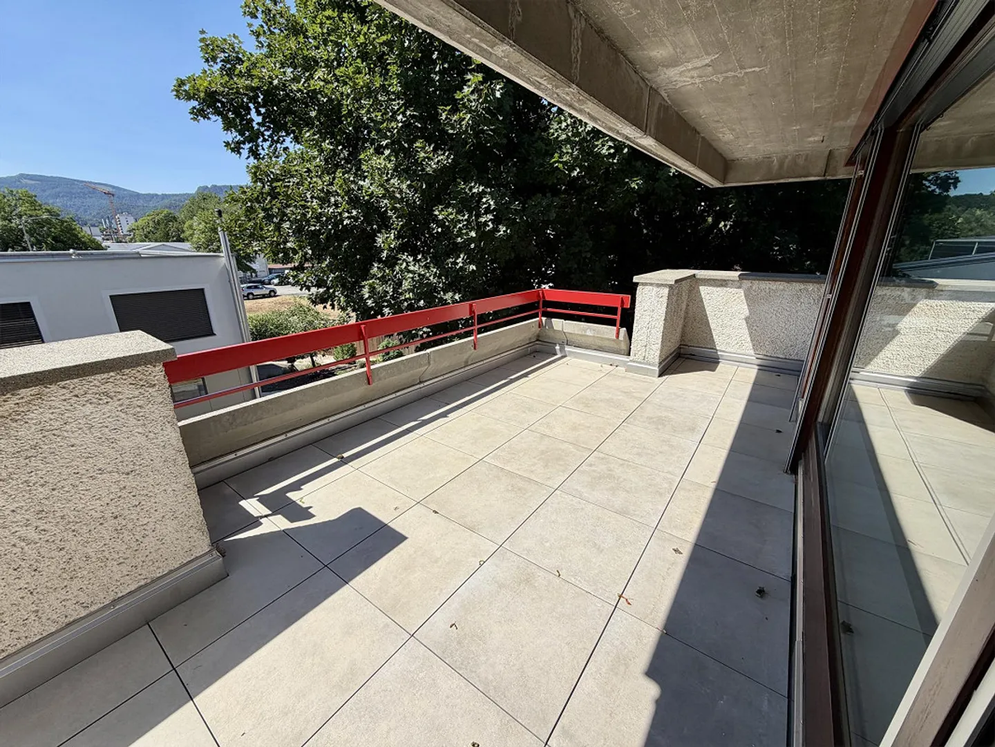 Appartamento Attico 3.5 stanze - Ristrutturato nel 2026 con grande terrazza circondata - Foto 11 di 18