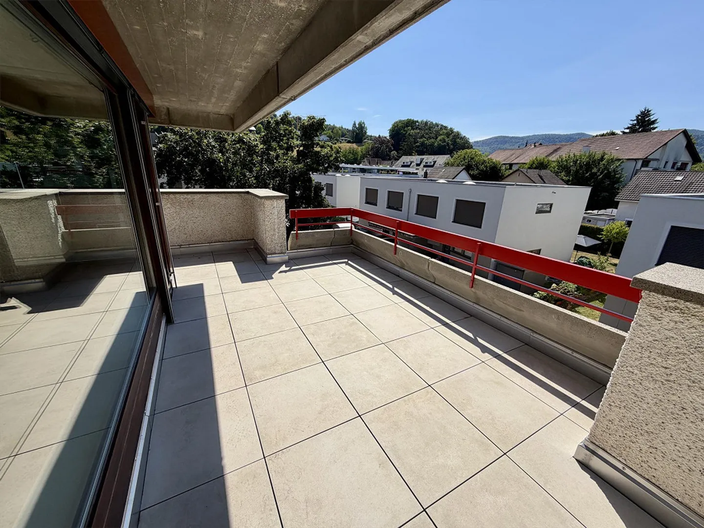 Appartamento Attico 3.5 stanze - Ristrutturato nel 2026 con grande terrazza circondata - Foto 12 di 18