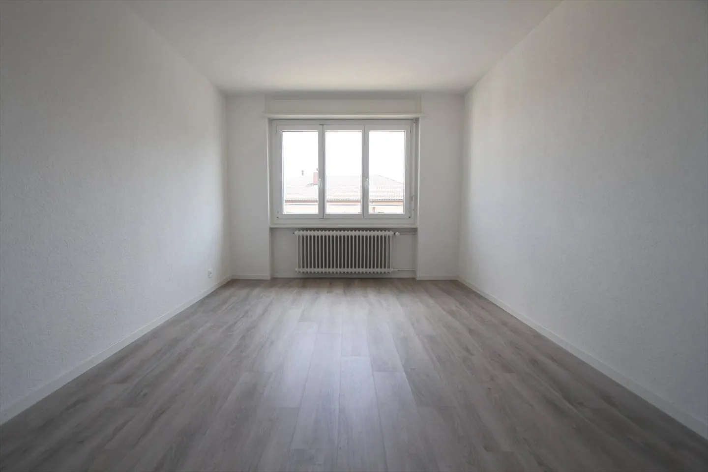 Spacieux appartement de 4.5 pièces - emplacement idéal - Photo 5 sur 7
