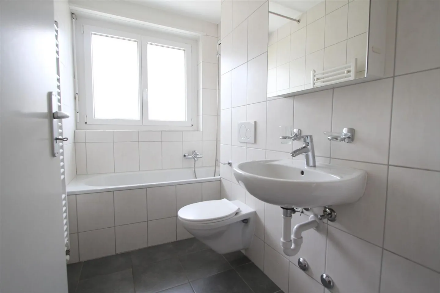 Spacieux appartement de 4.5 pièces - emplacement idéal - Photo 7 sur 7