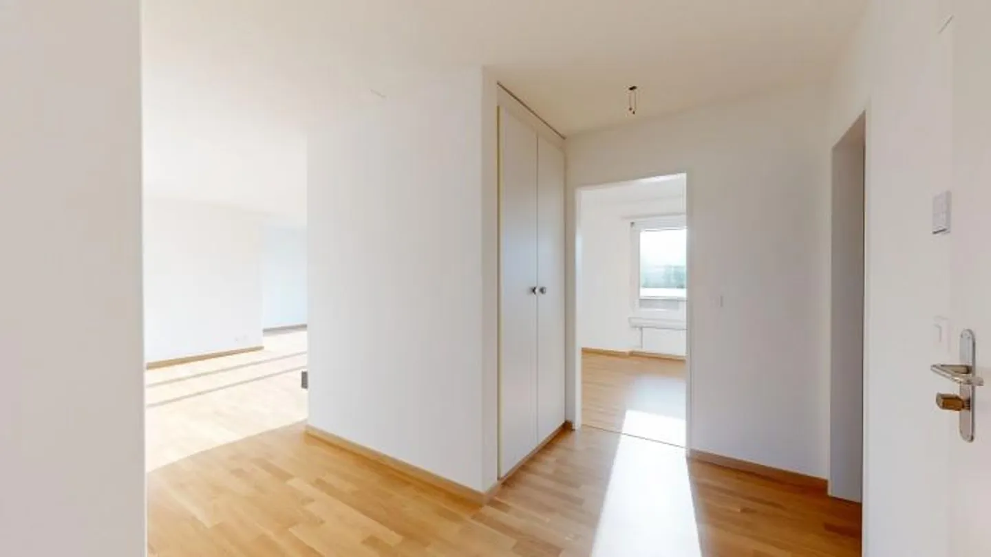 Renovierte Wohnung an ruhiger und sonniger Lage - Foto 2 von 13