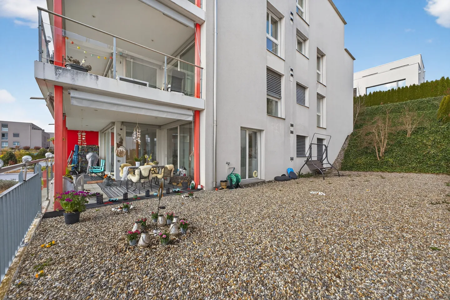Sunny 3.5-room garden apartment with balcony and large garden seating area - Photo 10 of 13