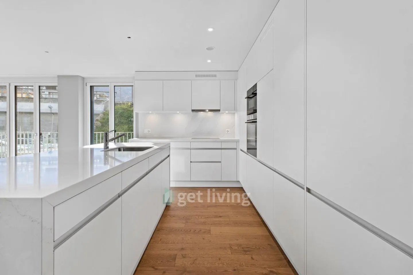 NEW BUILD IN CENTRAL LOCATION READY TO MOVE IN - Photo 3 of 13