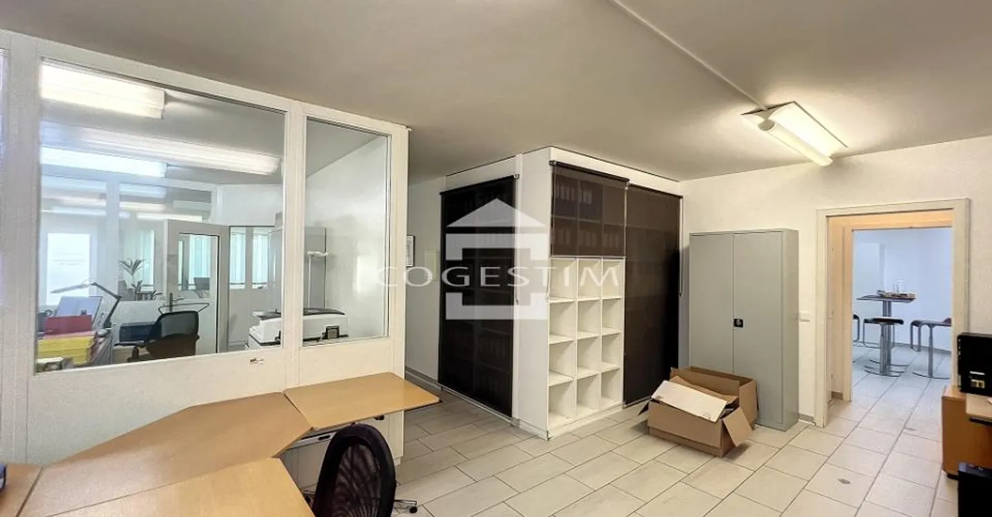 Bureau à louer - Photo 3 sur 13