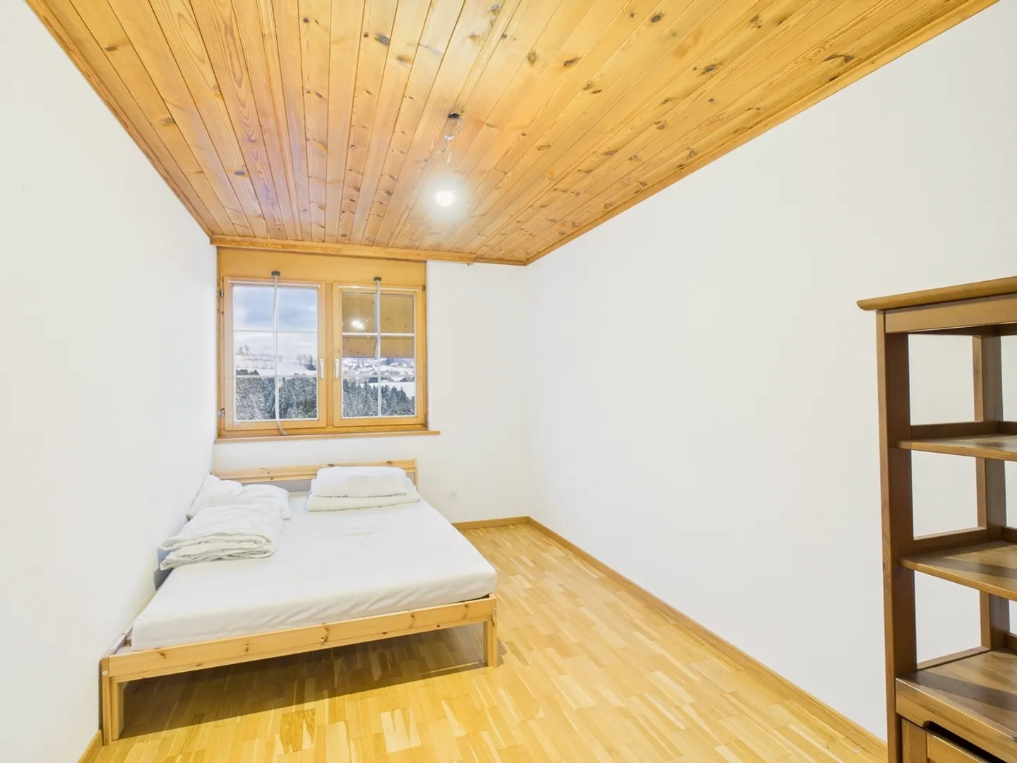 Charming 4.5-Room Apartment in Rehetobel, Canton AR - Photo 5 of 12