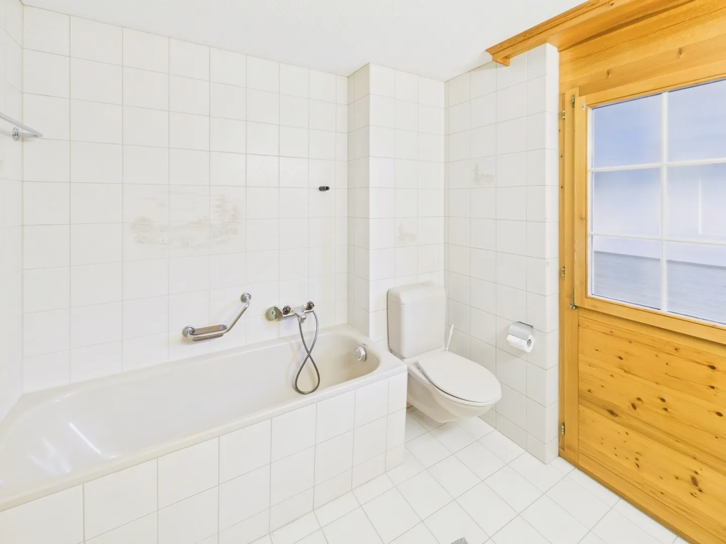 Charming 4.5-Room Apartment in Rehetobel, Canton AR - Photo 9 of 12