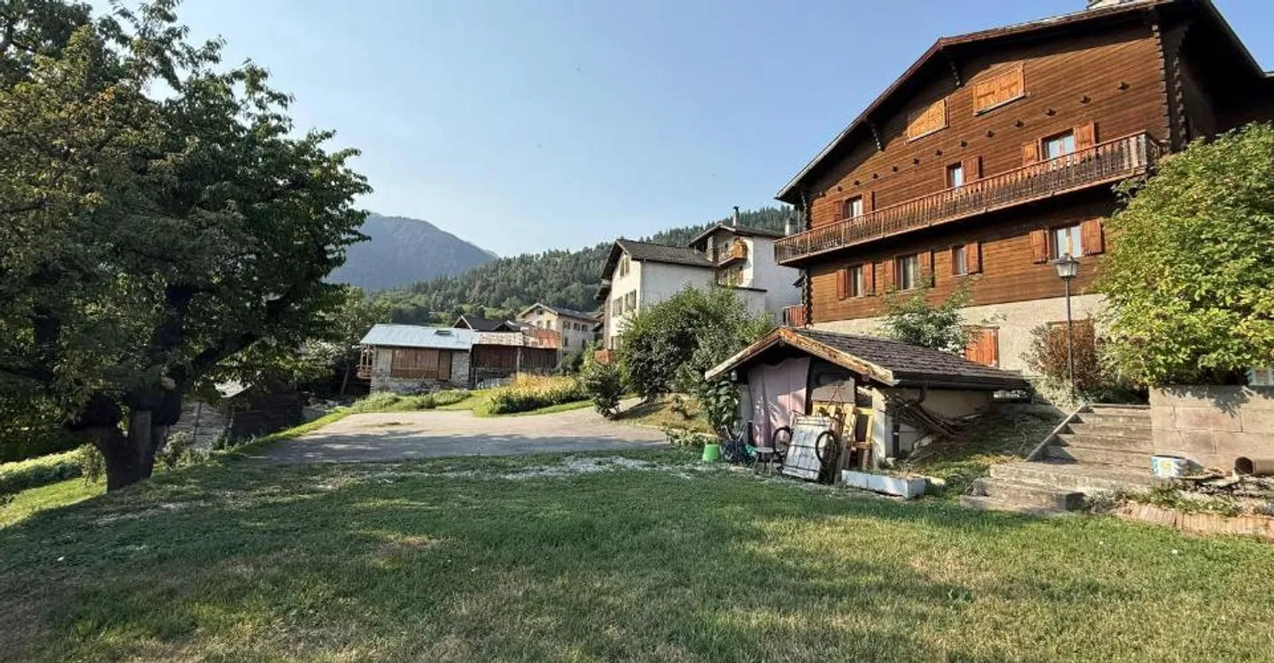 2 Wohngebäude - Ideales Projekt für Investoren/Entwickler - Foto 2 von 9