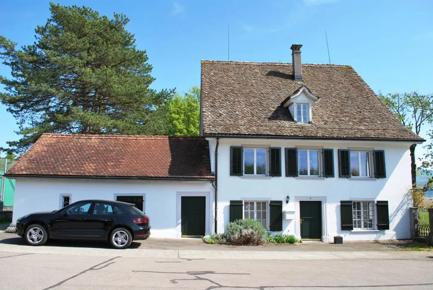 SUCCESSFULLY RENTED: Zurich Lake House with Private Park and Lake Access - Photo 2 of 12