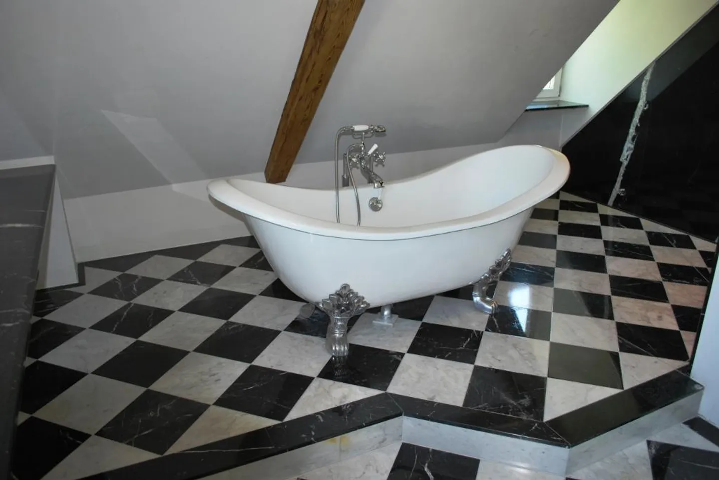 SUCCESSFULLY RENTED: Zurich Lake House with Private Park and Lake Access - Photo 6 of 12