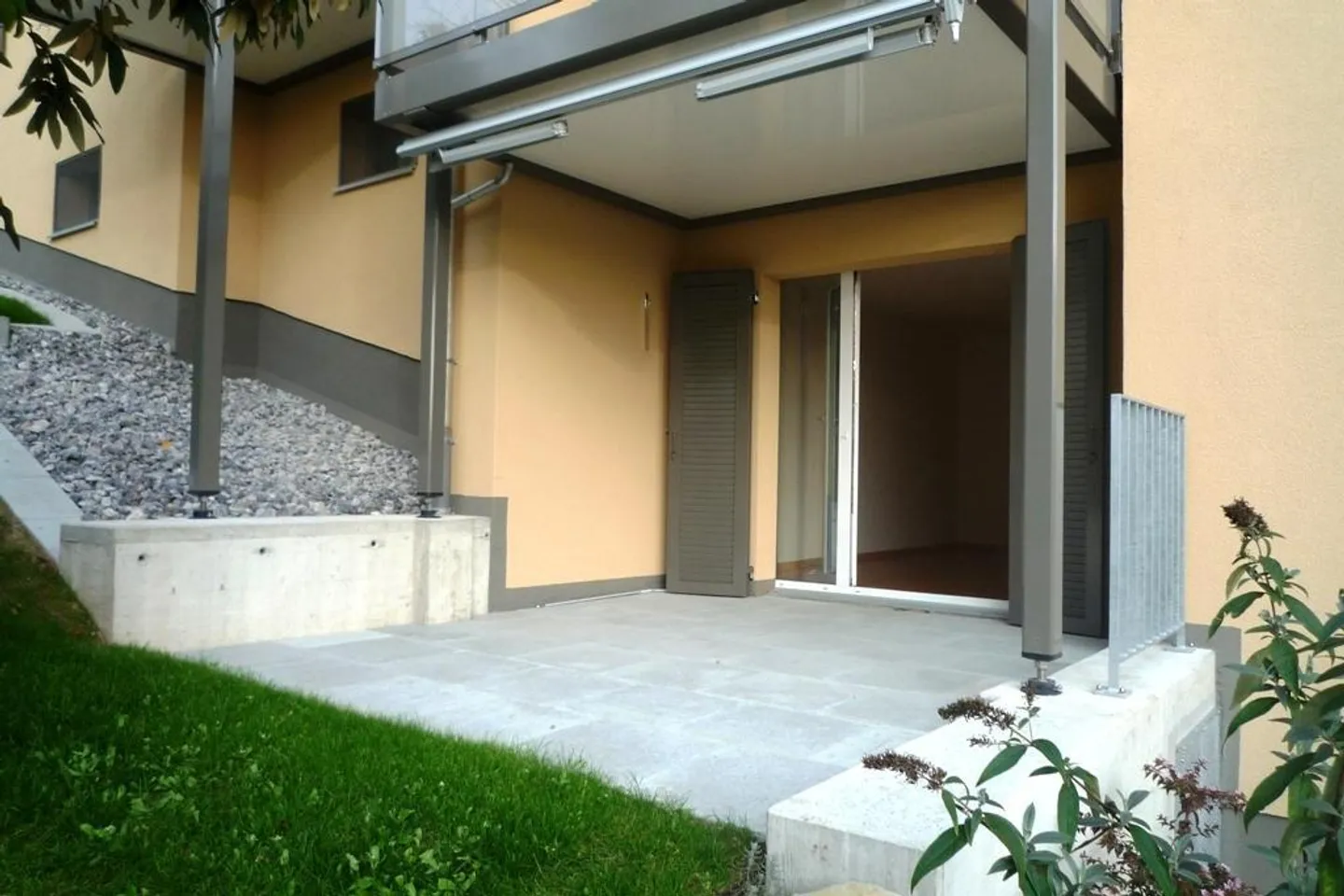 Central living in Zurich Höngg - Photo 10 of 11