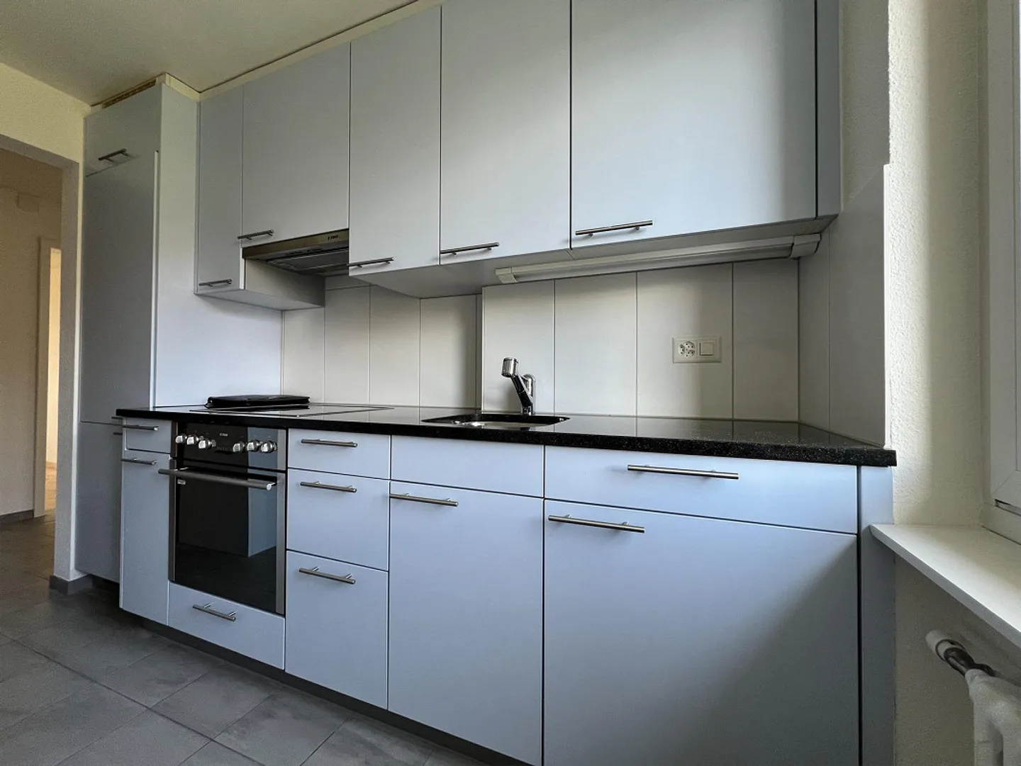 Central living in Zurich Höngg - Photo 3 of 11