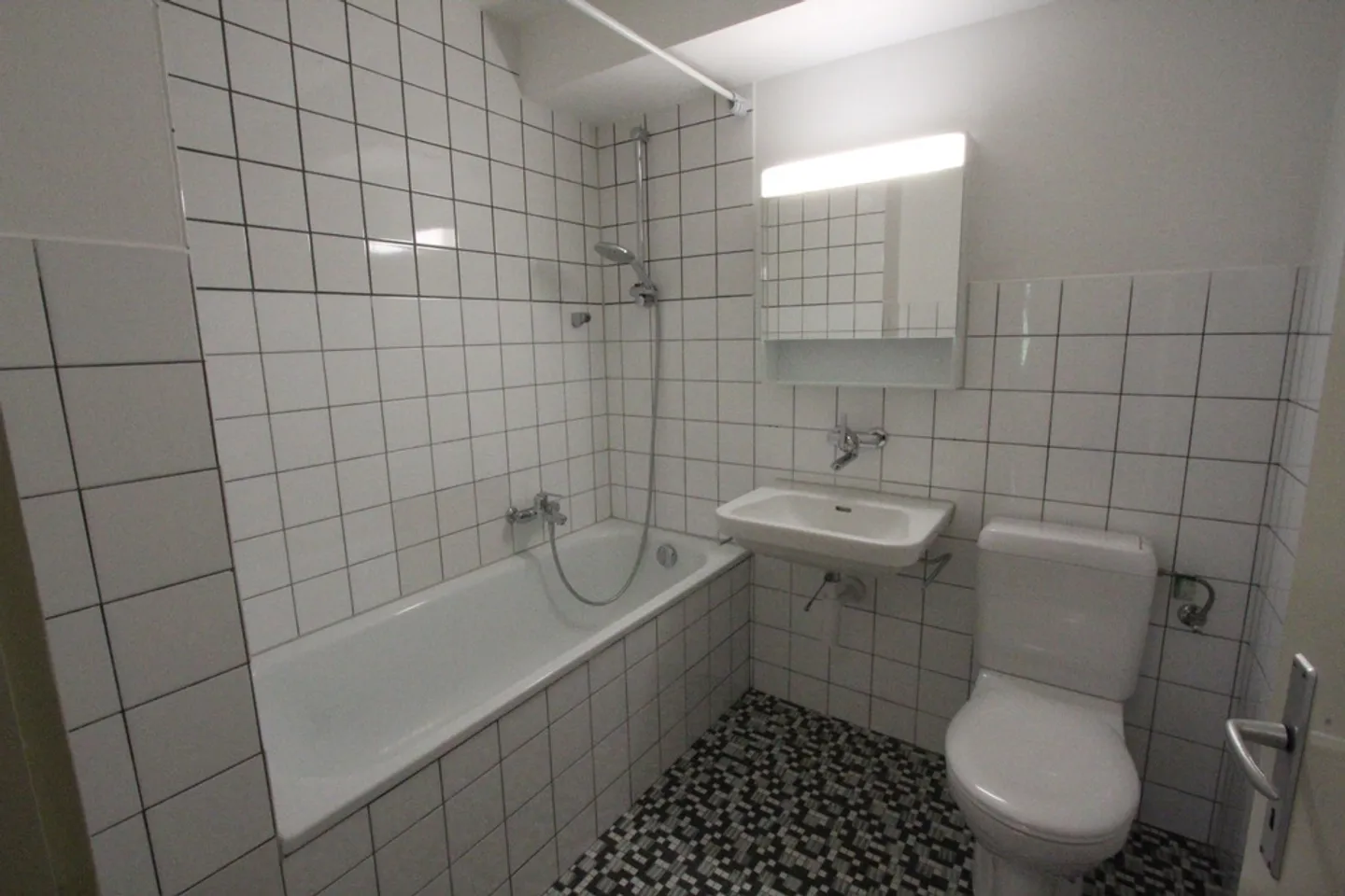 LIVING IN THE HEART OF MUMPF - Photo 3 of 8