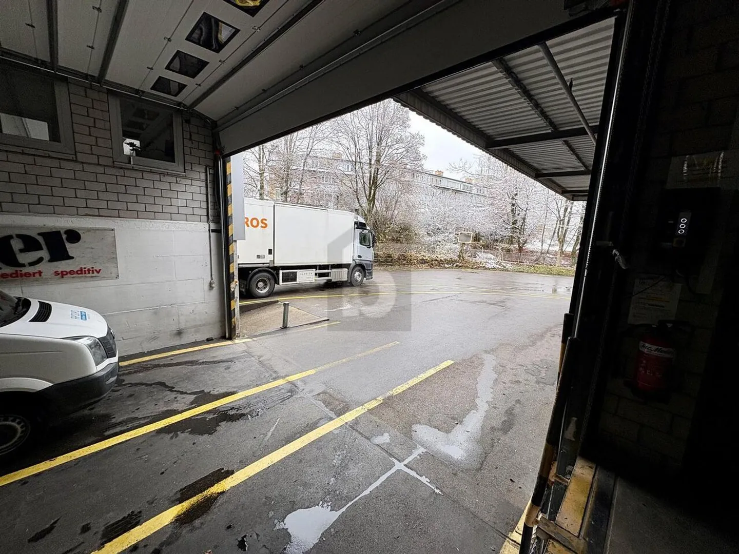 ESPACE UTILISABLE POLYVALENT - Photo 5 sur 6