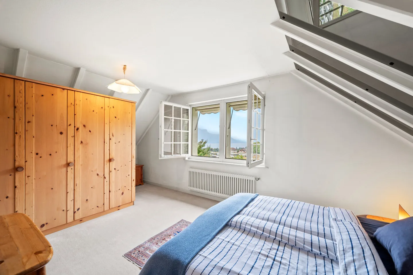 Schönes und geräumiges Familienhaus mit Aussicht - Foto 10 von 22