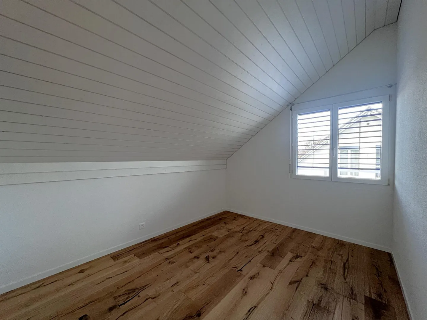 Casa unifamiliare ben tenuta in una zona residenziale attraente - Foto 8 di 10