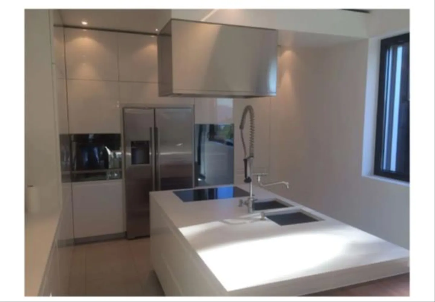 Spectacular villa Albonago - Photo 4 of 13